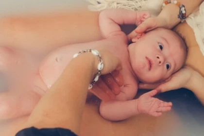 Bain d'Accueil maman et bébé - app.name