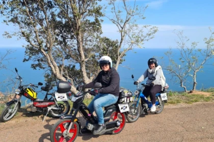 Guided ride in a real vintage moped - Saint Raphaël - Bonjour Fun