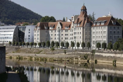 BESANÇON, VIEILLE VILLE ESPAGNOLE ? - app.name