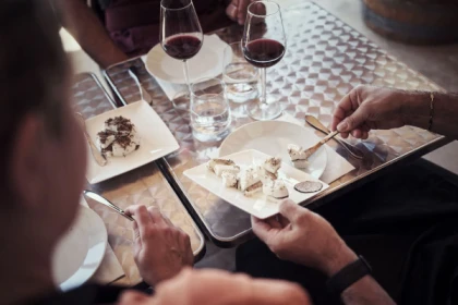 Châteauneuf-du-Pape : Truffes, Aiguèze et Vins - app.name