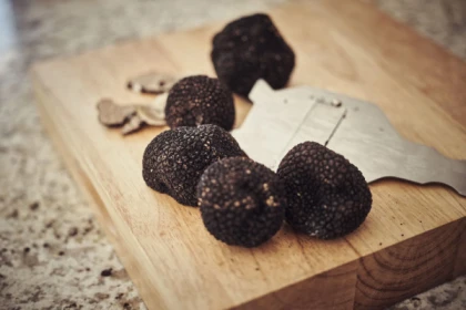 Chateauneuf-du-Pape : Truffles, Aigueze and Wine - Bonjour Fun
