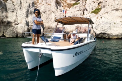 Half-day cruise and swimming in the Calanques National Park - Mucem - Bonjour Fun