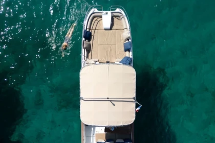 Half-day cruise and swimming in the Calanques National Park - Mucem - Bonjour Fun