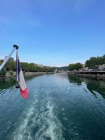 Croisière commentée de 2h : L'île Barbe - app.name