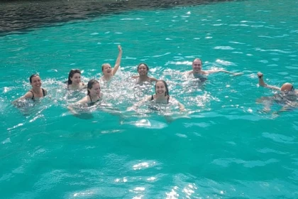 Excursion day trip  to the Calanques - Quay of honnor Town Hall - Bonjour Fun