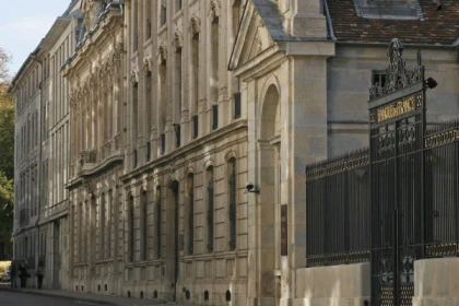 De l'hôtel Pétremand de Valay à la Banque de France - app.name