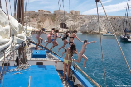 Découverte de 10 Amers Insolites - app.name