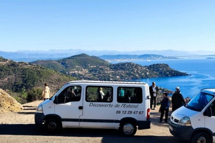 Discovery of the Estérel with a forest guide - Bonjour Fun