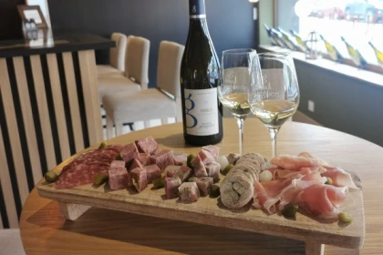 Dégustation de 5 vins et de charcuterie de Bourgogne - app.name