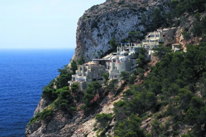 Your special image location - Bonjour Fun