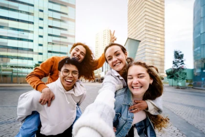 ESCAPE GAME EN VILLE BRAQUAGE BERLIN - app.name