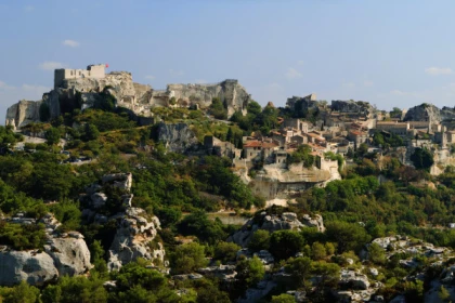 Excursion Baux de Provence - Visite du Village, Carrières de Lumières et Vignoble - app.name