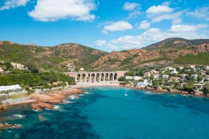 Excursion encadrée en Kayak-Estérel-Agay-Antheor - app.name