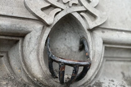 Guided tour : Art Nouveau, from the Spring to the Ponds - app.name