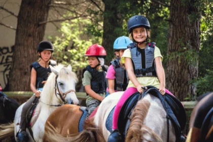 Horse riding for children : Little cloud - Saint-Raphaël - Bonjour Fun