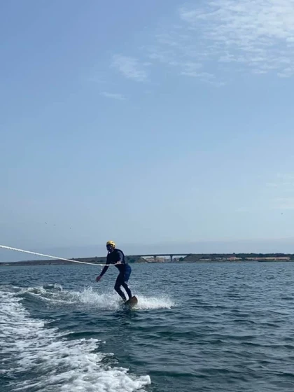 Initiation planche tractée / strapless / surf - app.name