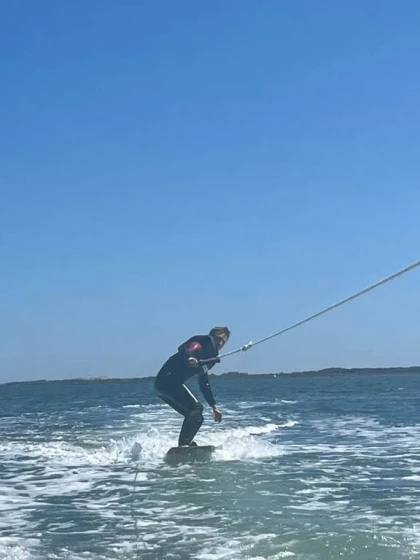 Initiation planche tractée / strapless / surf - app.name