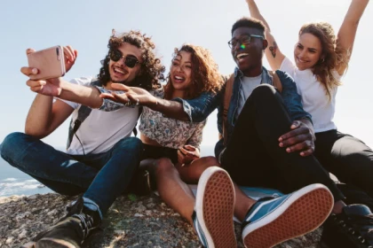 JEU DE PISTE MYSTÈRES DE TOULON - app.name