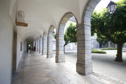 Le lycée Victor Hugo à l'épreuve de la guerre - app.name