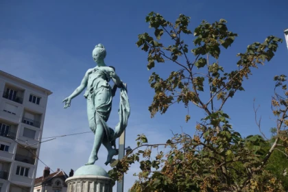 LES CHAPRAIS, LE CHARME DU XIXE SIÈCLE - app.name