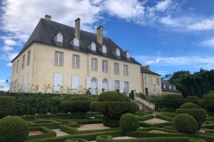 Les Jardins remarquables du Château de Viven - app.name