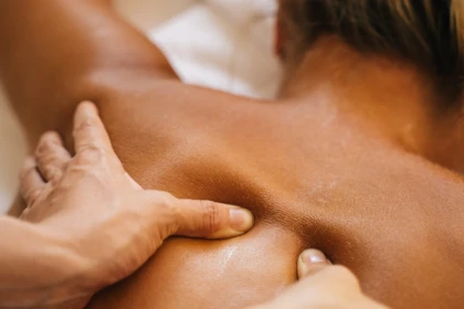 Modeling and hydro massage bath - Thalasso Port Fréjus - Bonjour Fun