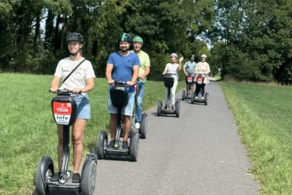 Mönchengladbach Schlösser des Niederrheins XXL Tour (3h) - app.name