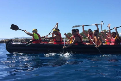 Pirogue Géante ECA - app.name