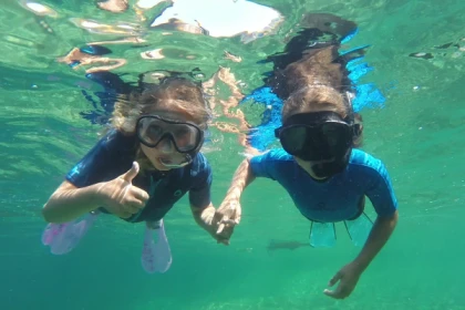 Snorkeling to discover the coastline - Port Santa Lucia - Bonjour Fun