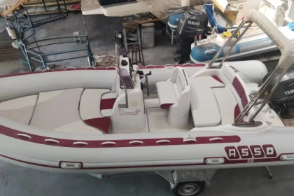 Rent a 115hp dinghy with skipper from Salerno, Barrella Rent - app.name