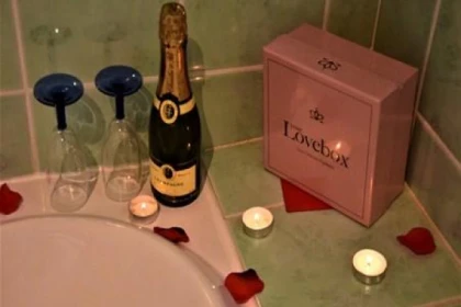 Séjour Pause coquine et champagne en amoureux - Roquebrune/Argens - app.name