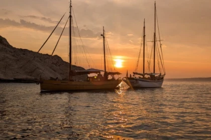 Soirée coucher du soleil dans les Calanques du Frioul - BB - app.name