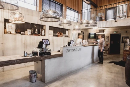 Cellar visit and Wine time (Tea Time around wine) - Bonjour Fun