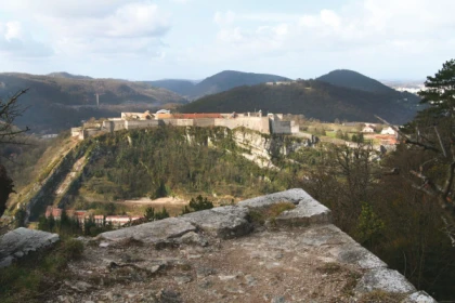 Tour à Tour : Circuit - Autour de la Citadelle - app.name