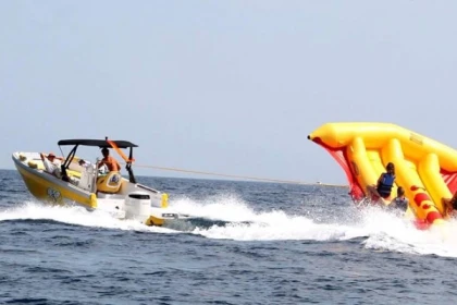 Towed buoy ride - Bonjour Fun
