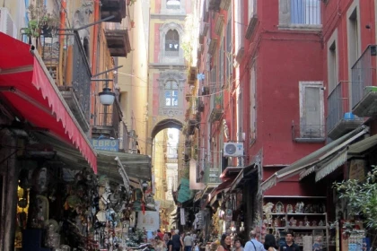 Tour of the historic center of Naples - Walking tour - Bonjour Fun