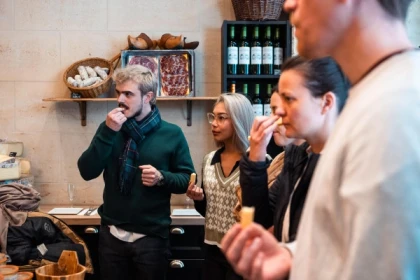 Bordeaux Food and Wine Tour : Authentic Artisan Flavors - Bonjour Fun
