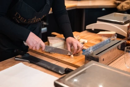 Bordeaux Food and Wine Tour : Authentic Artisan Flavors - Bonjour Fun