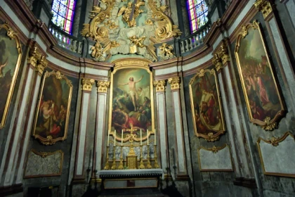 Visite guidée de l'hôtel de l’archevêché et de l'abside du Saint-Suaire - app.name