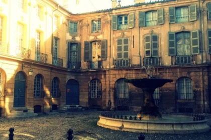 Visite publique | Aix-en-Provence | Places et fontaines - app.name