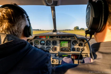 Vol commenté en avion au-dessus du CHATEAU DE CHENONCEAU avec Audioguide culturel - app.name