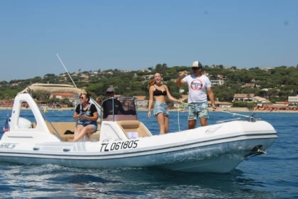 WGP ISSAMBRES -  Sea trip from les Issambres with watersport activities - Bonjour Fun