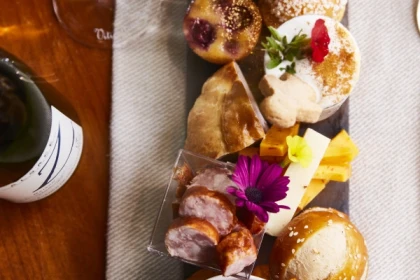 Tea Time around wine WITH or WITOUT Immersive cellar visit and tasting - Bonjour Fun