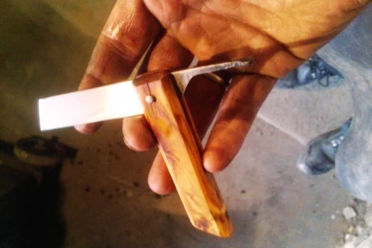 ATELIER COUTEAU PLIANT - 1J - app.name