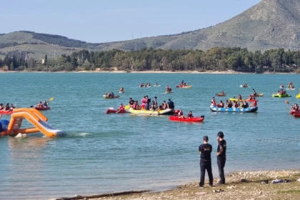 Multiadventure in the Cubillas dam (Granada) land - app.name