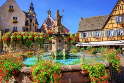 Unusual treasure hunt on the Christmas market (Eguisheim) - Bonjour Fun