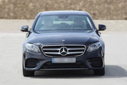 Private Transfer Mercedes E Airport to Hotel Madrid - app.name