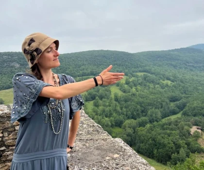 Visite guidée de Puycelsi : la promenade de mademoiselle Augustine - app.name