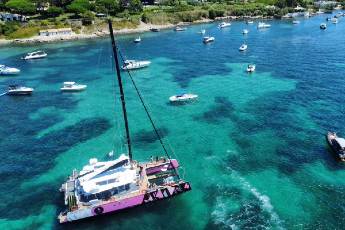 Half Day Catamaran Canoubiers Bay from Cogolin - Bonjour Fun