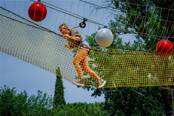 WGP ARENA - Adventure park, giant zip-line access, climbing wall & trampoline - Bonjour Fun